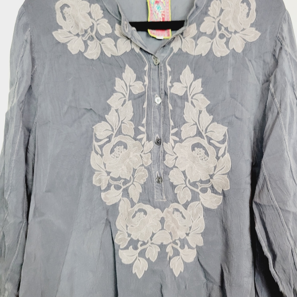 Johnny Was grey tunic - Picture 3 of 9